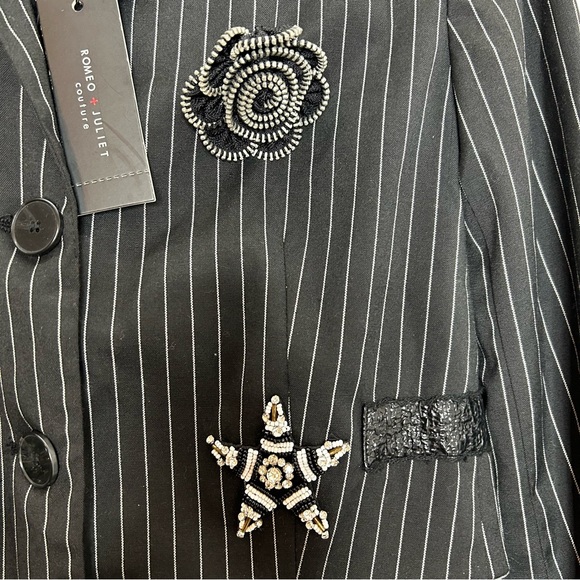 Romeo and Juliet blazer black pinstriped gothic Dark Academia size small - Picture 3 of 8